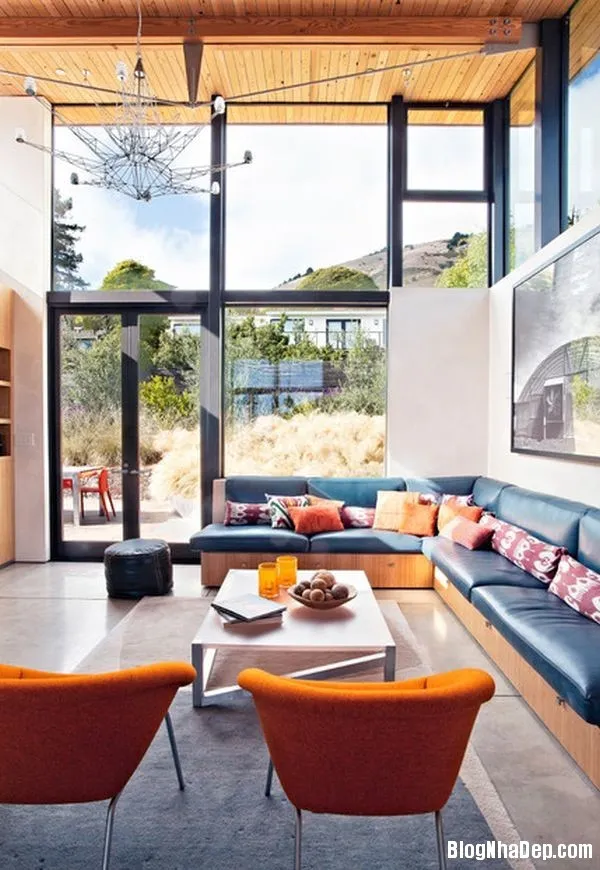Bố trí cửa sổ rộng cho phòng khách thêm chan hòa với tự nhiên