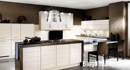 Trang trí bếp hiện đại với hai sắc màu trắng và đen