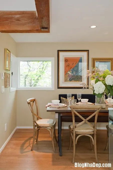 Trang trí tông màu xanh – trắng cho phòng bếp thêm sáng và đẹp